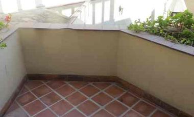 MODERNA CASA DE 5 HABIT EN VALLE HERMOSO, SURCO $ 595,000