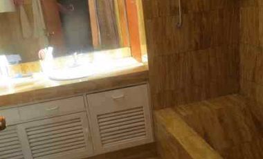 MODERNA CASA DE 5 HABIT EN VALLE HERMOSO, SURCO $ 595,000