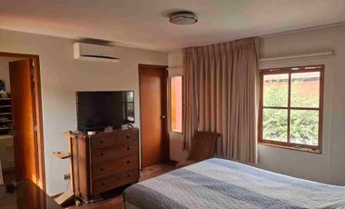 MODERNA CASA DE 5 HABIT EN VALLE HERMOSO, SURCO $ 595,000