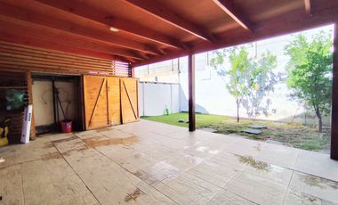 Linda casa Lomas de Nos, San Bernardo