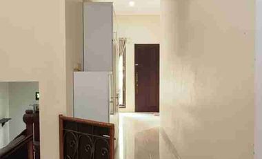 Rumah ada kolam renang sendiri dan Furnished di Pondok Kelapa Jakarta-Timur