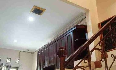 Rumah ada kolam renang sendiri dan Furnished di Pondok Kelapa Jakarta-Timur