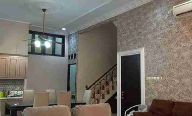 Rumah ada kolam renang sendiri dan Furnished di Pondok Kelapa Jakarta-Timur