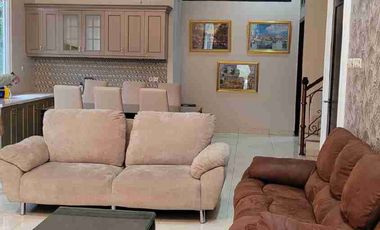 Rumah ada kolam renang sendiri dan Furnished di Pondok Kelapa Jakarta-Timur