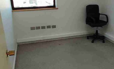 Venta 3 oficinas con 4 estacionamientos piso completo