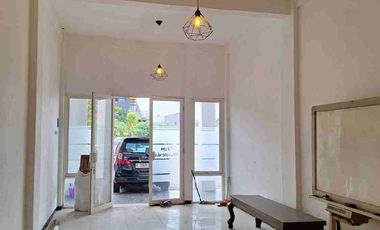 Dijual/Disewakan 2 Unit Ruko jejer
MANYAR RAYA RESORT GRESIK