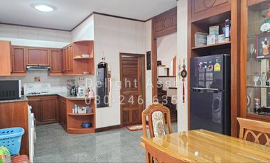 For Sale! 3 Storey Townhome in Ketnuti Chermine Village (Lat Phrao 87), Next to CDC!! 34 Sq. wa, 250 Sqm 6 Bedrooms 5 Bathrooms 4 Parking lot