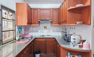 For Sale! 3 Storey Townhome in Ketnuti Chermine Village (Lat Phrao 87), Next to CDC!! 34 Sq. wa, 250 Sqm 6 Bedrooms 5 Bathrooms 4 Parking lot