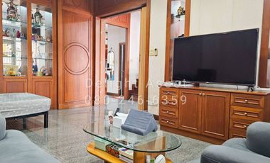 For Sale! 3 Storey Townhome in Ketnuti Chermine Village (Lat Phrao 87), Next to CDC!! 34 Sq. wa, 250 Sqm 6 Bedrooms 5 Bathrooms 4 Parking lot