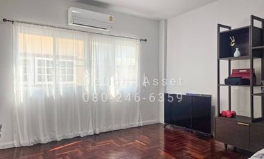 For Sale! 3 Storey Townhome in Ketnuti Chermine Village (Lat Phrao 87), Next to CDC!! 34 Sq. wa, 250 Sqm 6 Bedrooms 5 Bathrooms 4 Parking lot