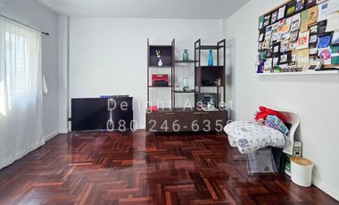 For Sale! 3 Storey Townhome in Ketnuti Chermine Village (Lat Phrao 87), Next to CDC!! 34 Sq. wa, 250 Sqm 6 Bedrooms 5 Bathrooms 4 Parking lot