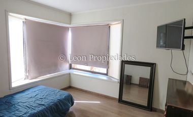 Leon Propiedades vende sitio de 2.100 m2 con casa en Curacaví centro.