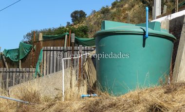 Leon Propiedades vende sitio de 2.100 m2 con casa en Curacaví centro.