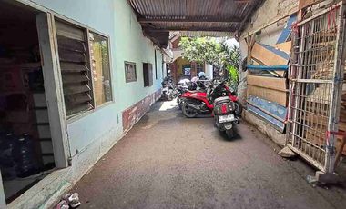 Rumah  lokasi strategis cocok untuk dibuat ruko dan hunian tempat tinggal