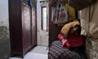 Rumah  lokasi strategis cocok untuk dibuat ruko dan hunian tempat tinggal