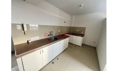 Se Alquila Moderno Departamento De 92.23 M2 En Urb Las Orquideas/San Isidro Con Ascensor S/. 1,300.00