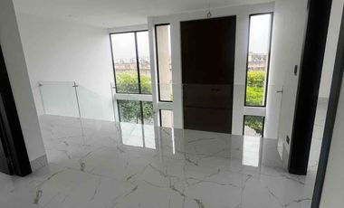 vendo casa en samborondon de estreno