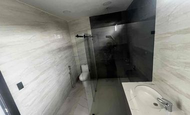 vendo casa en samborondon de estreno