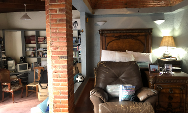 Propiedad única en Del Valle: casa principal + casa independiente estilo colonial