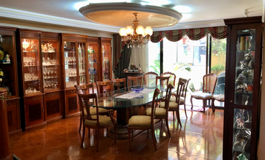 Propiedad única en Del Valle: casa principal + casa independiente estilo colonial