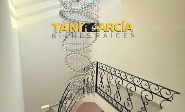 Vendo amplia casa con excelentes acabados en Orizaba!!