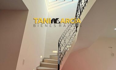Vendo amplia casa con excelentes acabados en Orizaba!!