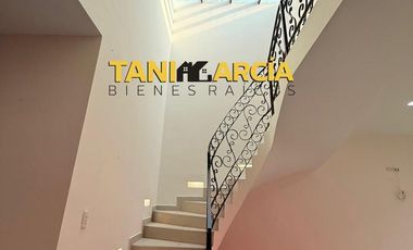Vendo amplia casa con excelentes acabados en Orizaba!!