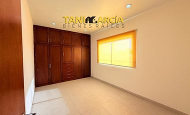 Vendo amplia casa con excelentes acabados en Orizaba!!