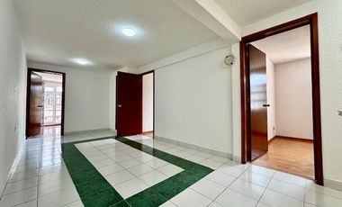 CASA EN RENTA EN TOLUCA DE 4 RECAMARAS CERCA DE BOSH EN PRIVADA