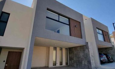Casa en Renta en Lomas de Angelopolis Cascatta, Parque Coba