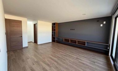 Casa en Renta en Lomas de Angelopolis, Parque Alvea