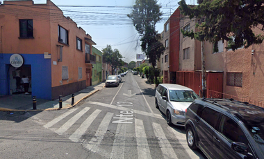 EN ZONA EXCLUSIVA DE GUSTAVO A. MADERO, CDMX, ¡¡GRAN OPORTUNIDAD!! CASA EN REMATE BANCARIO, POR LO CUAL NO SE ACEPTAN CREDITOS DE NINGUN TIPO!!!