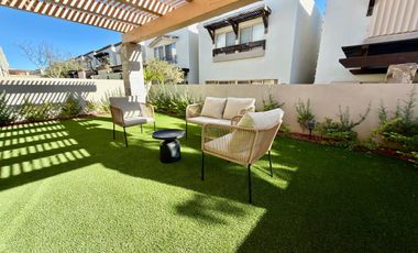 LOS CABOS, Casa amueblada con amenidades, patio privado, amueblada en Tezal.