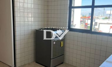 DEPARTAMENTO EN RENTA DE 2 HABITACIONES A UNA CALLE DE PLAZA CRISTAL