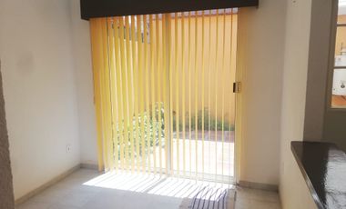 CASA EN RENTA, EN EL FRACC. PASEOS DEL VALLE, COL. AZTECA EN TOLUCA, SÁLIDA A CEBORUCO Y AV. LAS TORRES, A 5 MIN DE PREPA 5