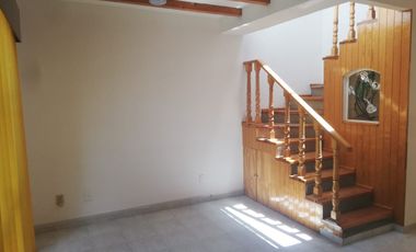 CASA EN RENTA, EN EL FRACC. PASEOS DEL VALLE, COL. AZTECA EN TOLUCA, SÁLIDA A CEBORUCO Y AV. LAS TORRES, A 5 MIN DE PREPA 5