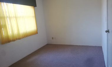 CASA EN RENTA, EN EL FRACC. PASEOS DEL VALLE, COL. AZTECA EN TOLUCA, SÁLIDA A CEBORUCO Y AV. LAS TORRES, A 5 MIN DE PREPA 5