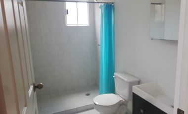 CASA EN RENTA, EN EL FRACC. PASEOS DEL VALLE, COL. AZTECA EN TOLUCA, SÁLIDA A CEBORUCO Y AV. LAS TORRES, A 5 MIN DE PREPA 5