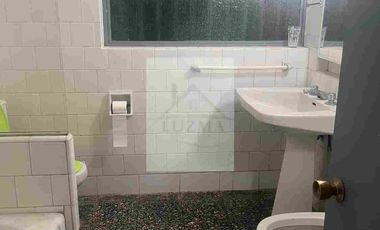 Arriendo excelente casa en Los Andes, Habitacional o comercial.