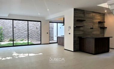 Casa en Renta con Roof Garden en Fraccionamiento Cerrado – Zona Ánimas