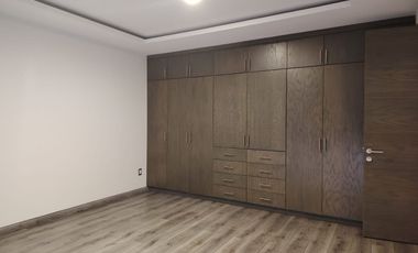 DEPARTAMENTO EJECUTIVO UBICADISIMO