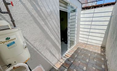 CASA CON ALBERCA Y AMENIDADES DEPORTIVAS EN CONJUNTO REAL SANTA FE II