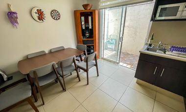 CASA CON ALBERCA Y AMENIDADES DEPORTIVAS EN CONJUNTO REAL SANTA FE II