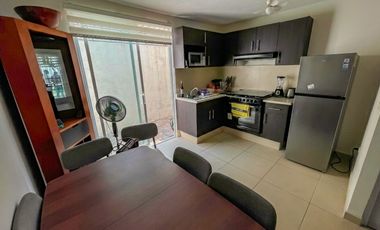 CASA CON ALBERCA Y AMENIDADES DEPORTIVAS EN CONJUNTO REAL SANTA FE II