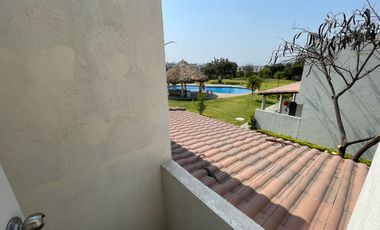 CASA CON ALBERCA Y AMENIDADES DEPORTIVAS EN CONJUNTO REAL SANTA FE II