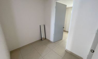 CASA CON ALBERCA Y AMENIDADES DEPORTIVAS EN CONJUNTO REAL SANTA FE II