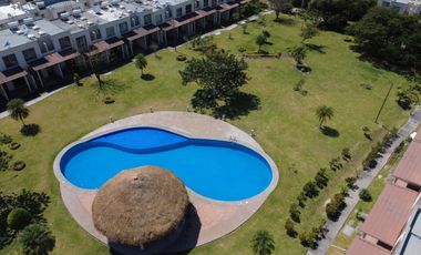 CASA CON ALBERCA Y AMENIDADES DEPORTIVAS EN CONJUNTO REAL SANTA FE II