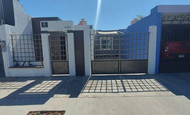 Casa 2 recamaras, 1 baño, amueblada cercana al centro de la ciudad y areas comerciales