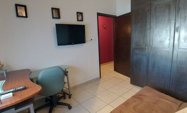 Casa 2 recamaras, 1 baño, amueblada cercana al centro de la ciudad y areas comerciales