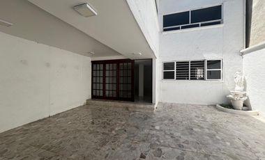 Hermosa casa en renta en Residencial Acueducto